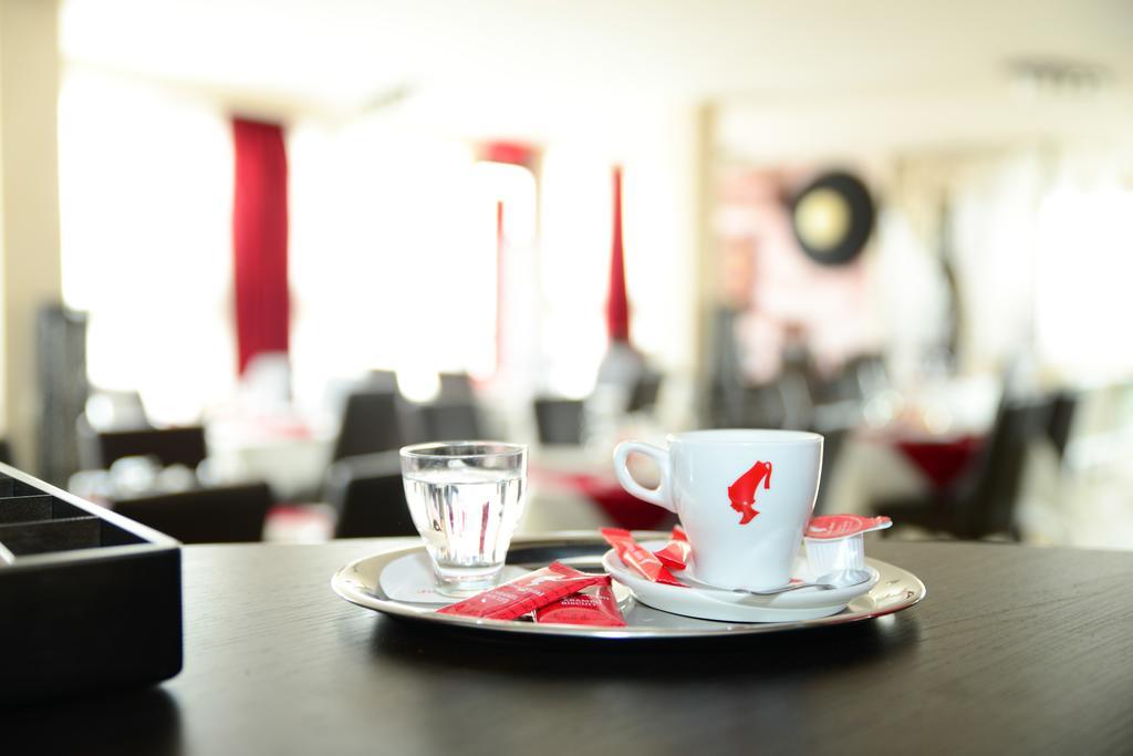 Hotel Razvan