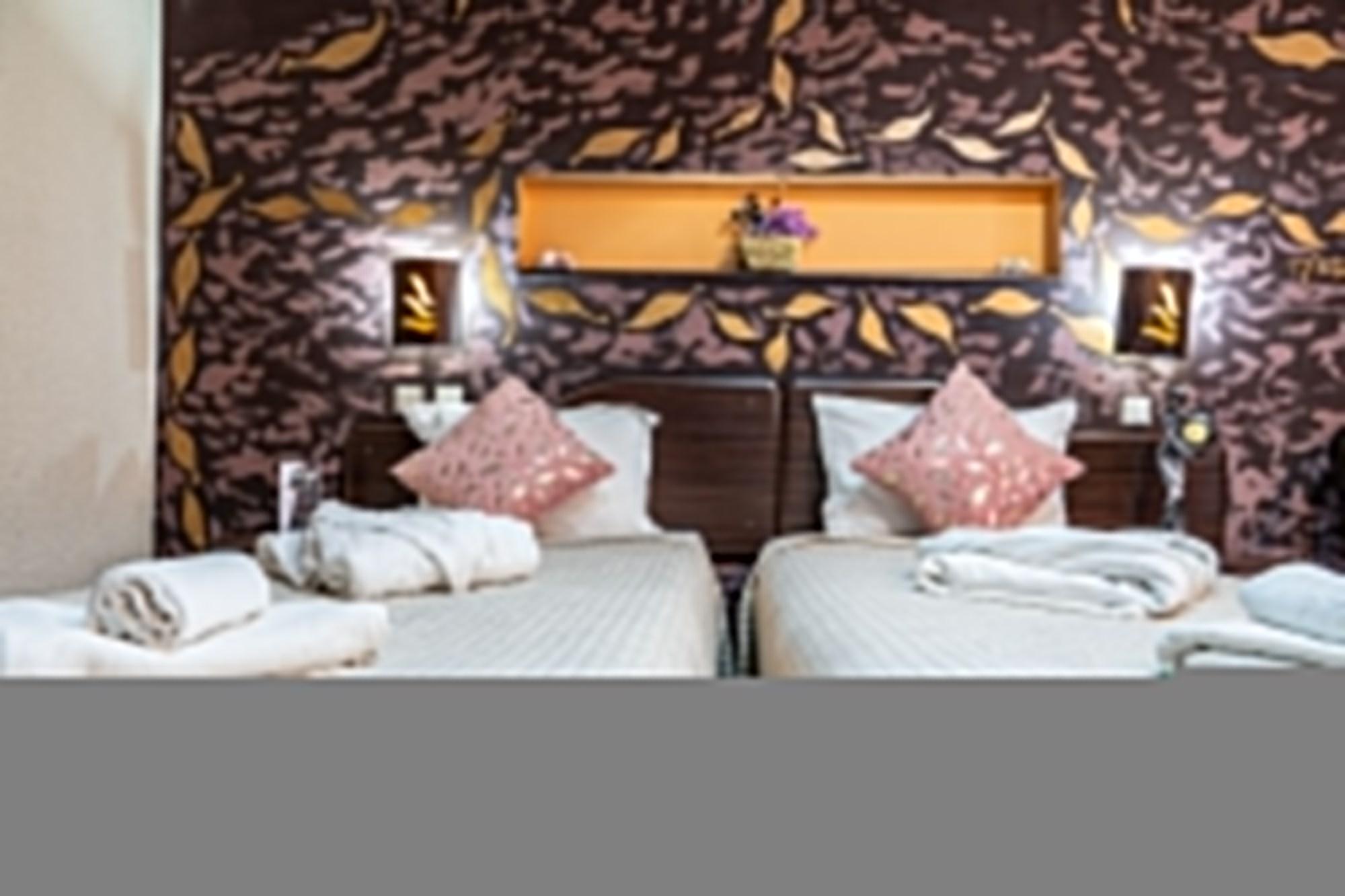 Razvan Hotel 3*