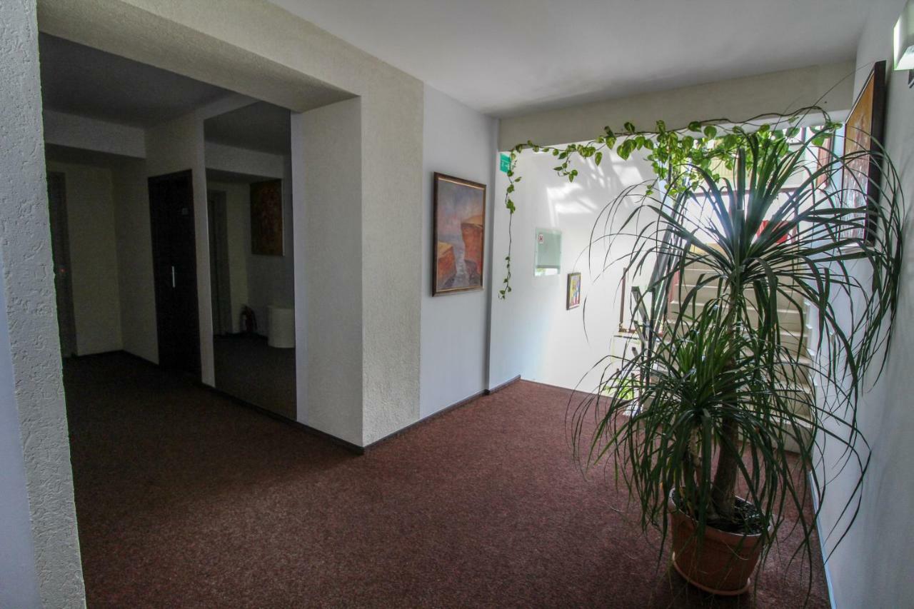 Hotel Razvan 3*