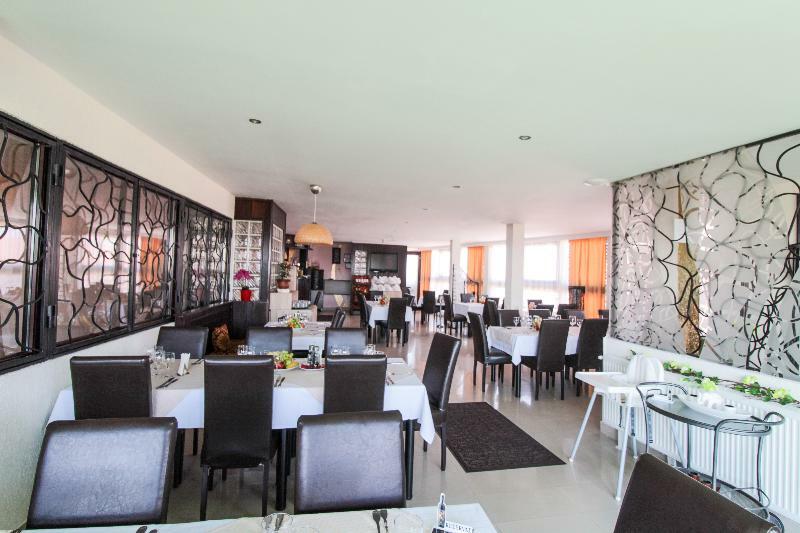 Razvan Hotel