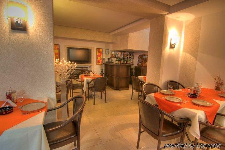 Hotel Razvan