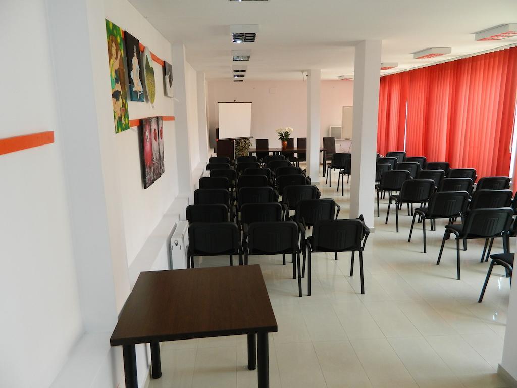 Hotel Razvan 3*