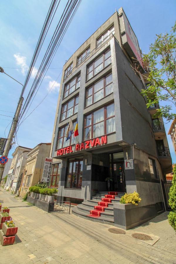 Razvan Hotel