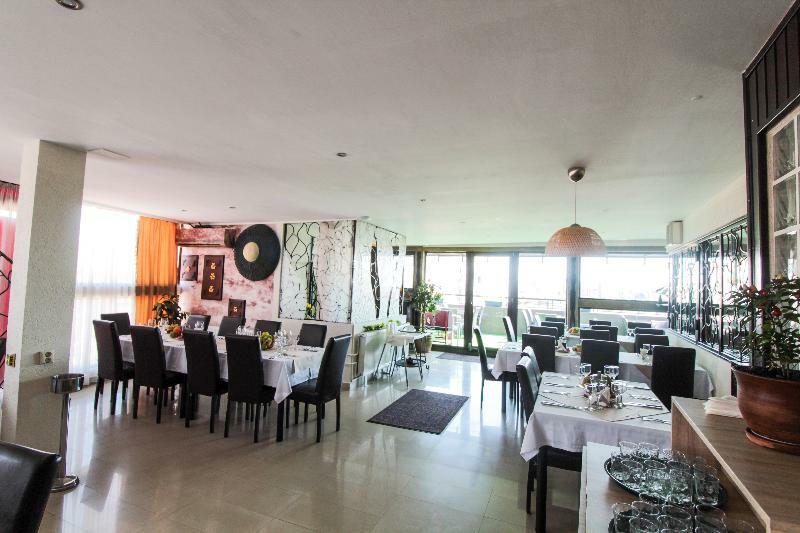 Hotel Razvan 3*